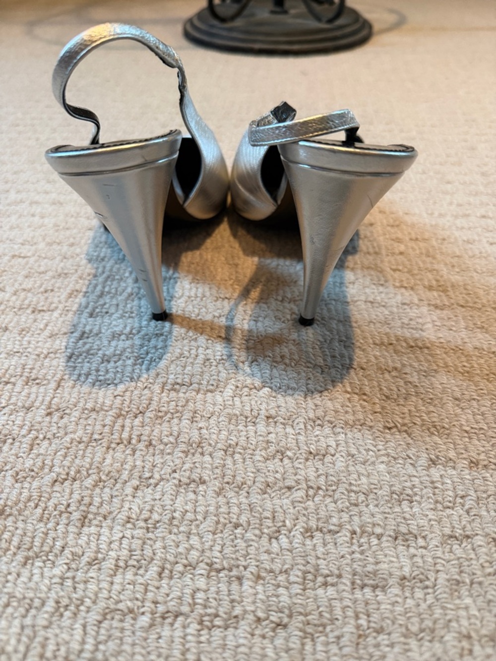 Saint Laurent Metallic Silver Pointed Slingback Pumps - Picture 2 of 5